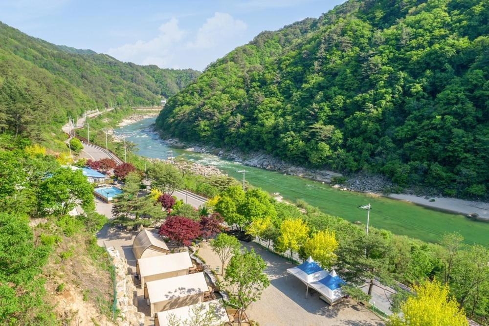 Inje Naerincheon Glamping Ξενοδοχείο Εξωτερικό φωτογραφία