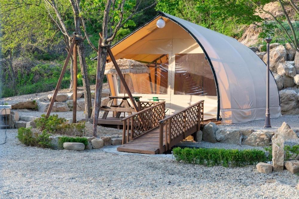 Inje Naerincheon Glamping Ξενοδοχείο Εξωτερικό φωτογραφία